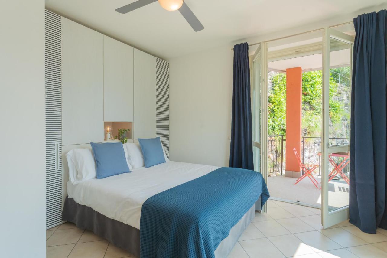 Blue Bliss Apartment By Rent All Como Colonno Bagian luar foto